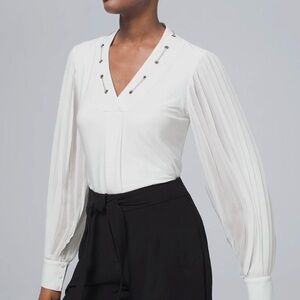 White House Black Market Accordion Sleeve Chain Detail Top - Size XS